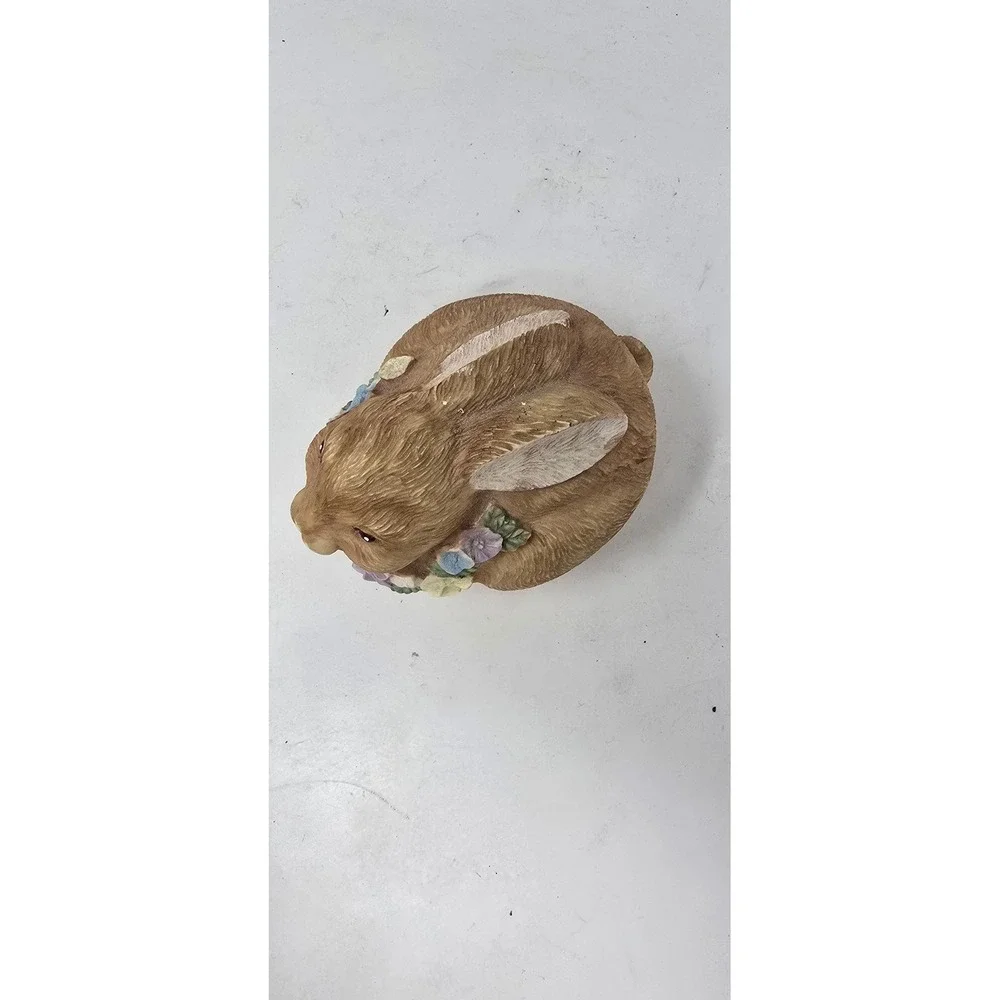 Vtg Silvestri Celebrations Resin bunny rabbit trinket box lid dish spring Easter